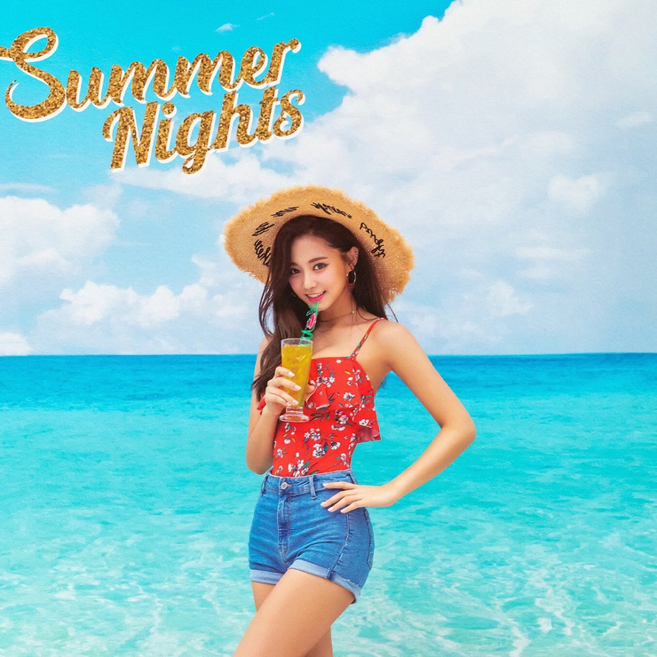 Chou Tzu-yu (Tzuyu) Chou Tzu-yu (Tzuyu)