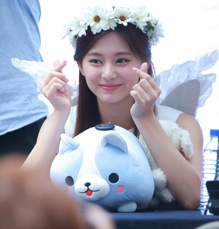 Chou Tzu-yu (Tzuyu)