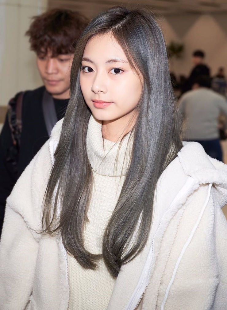 Chou Tzu-yu (Tzuyu) Chou Tzu-yu (Tzuyu)