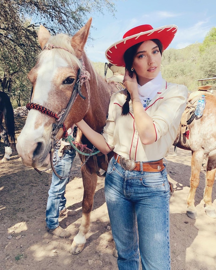 Jessica Clements Jessica Clements