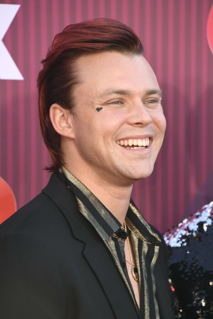 Ashton Irwin
