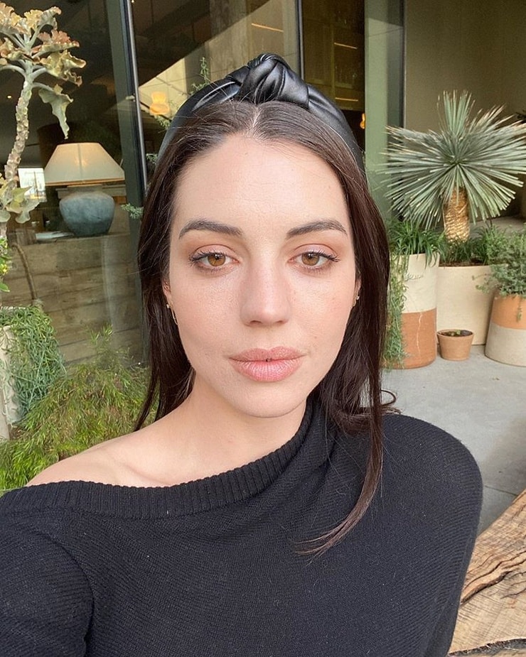 Picture of Adelaide Kane