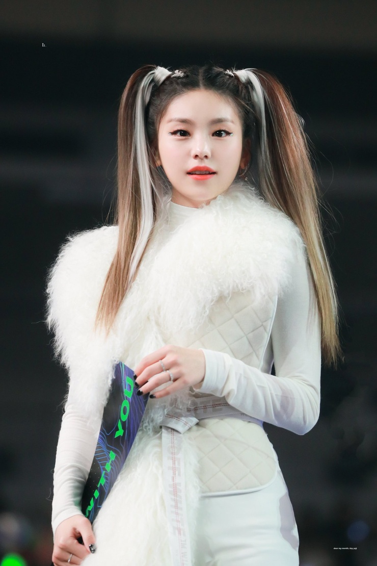 Hwang Yeji Hwang Yeji