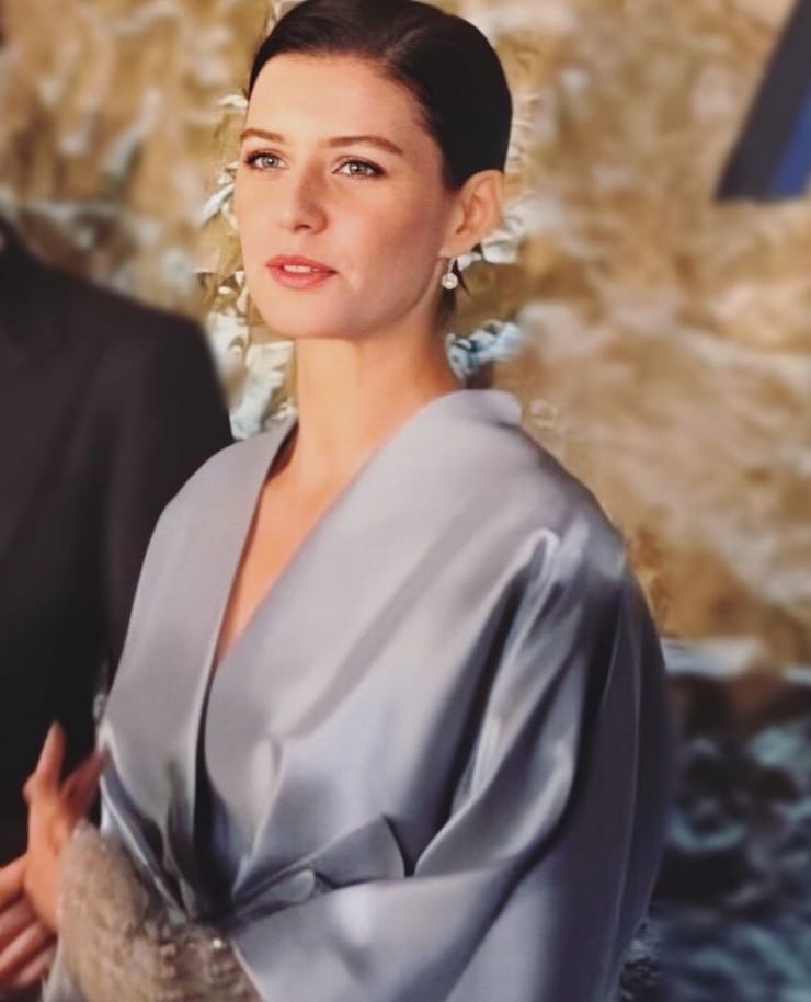 Beren Saat Beren Saat