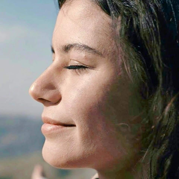 Beren Saat Beren Saat