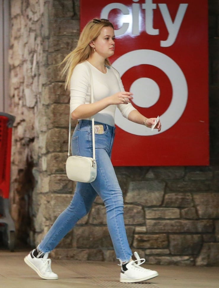 Ava Phillippe