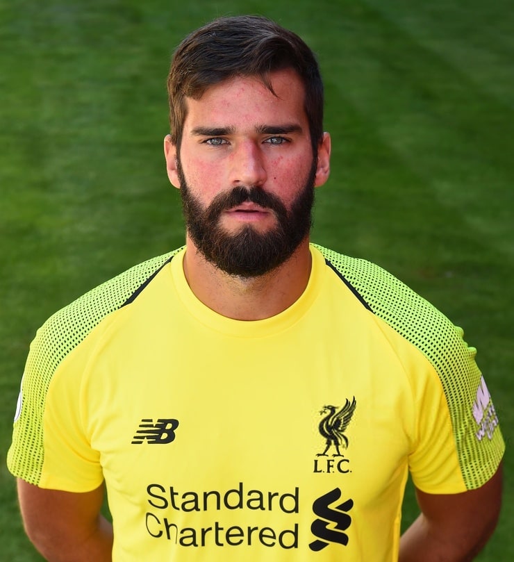 Alisson (footballer)