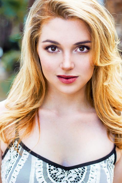 Jennifer Stone