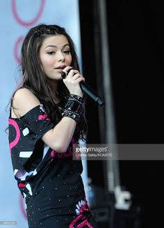 Miranda Cosgrove