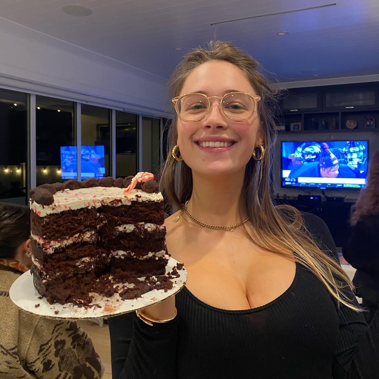 Elsie Hewitt Elsie Hewitt