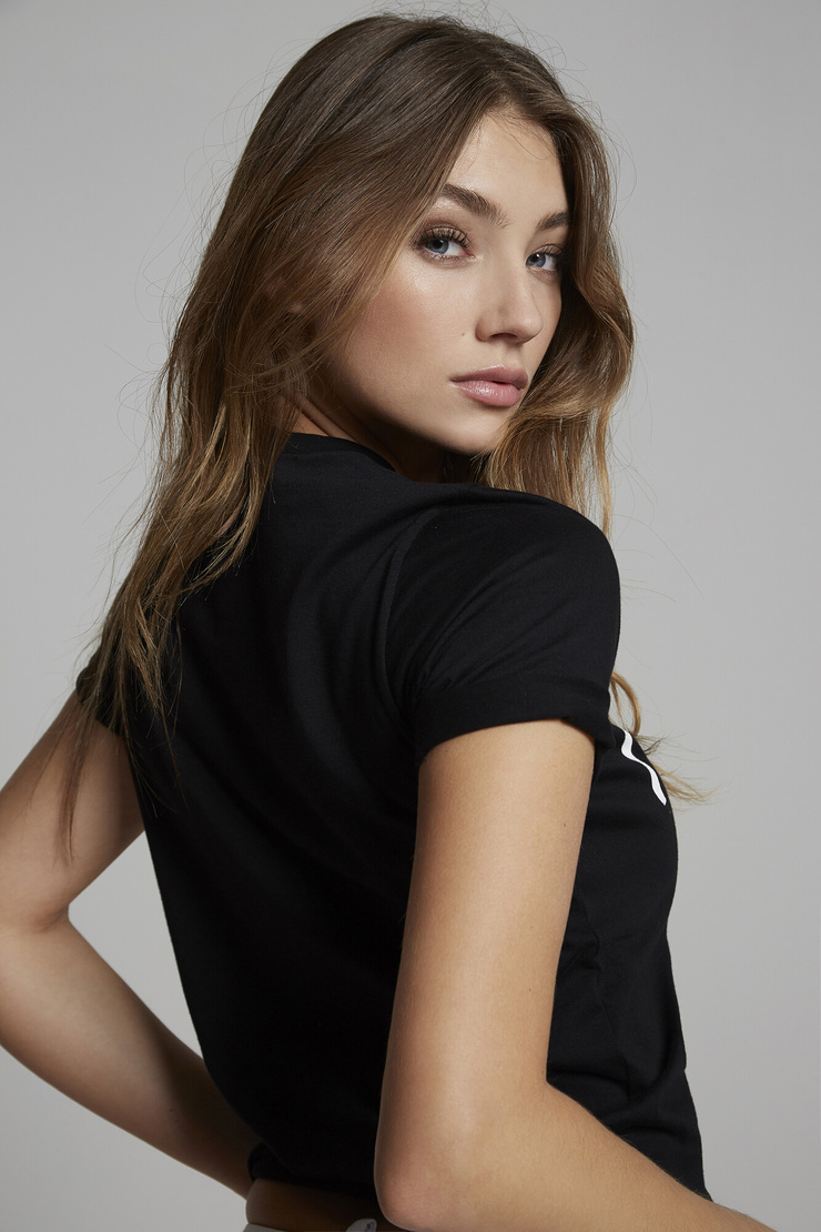 Lorena RAE