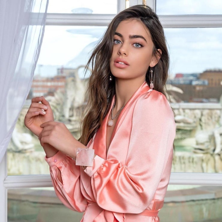 Yael Shelbia Yael Shelbia
