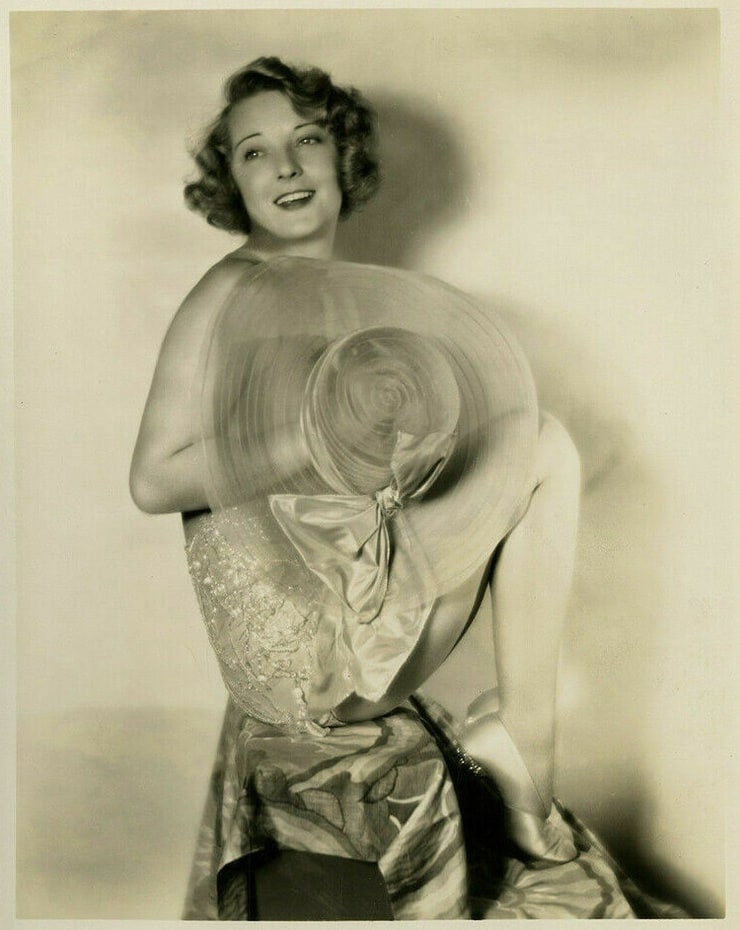 Dorothy Mackaill 8294