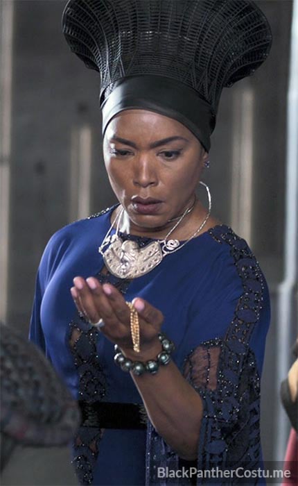 Ramonda (Angela Bassett)