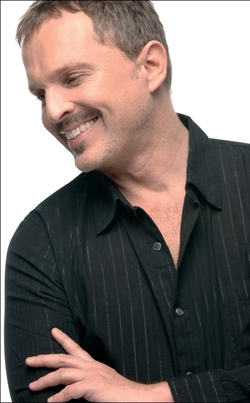 Miguel Bosé