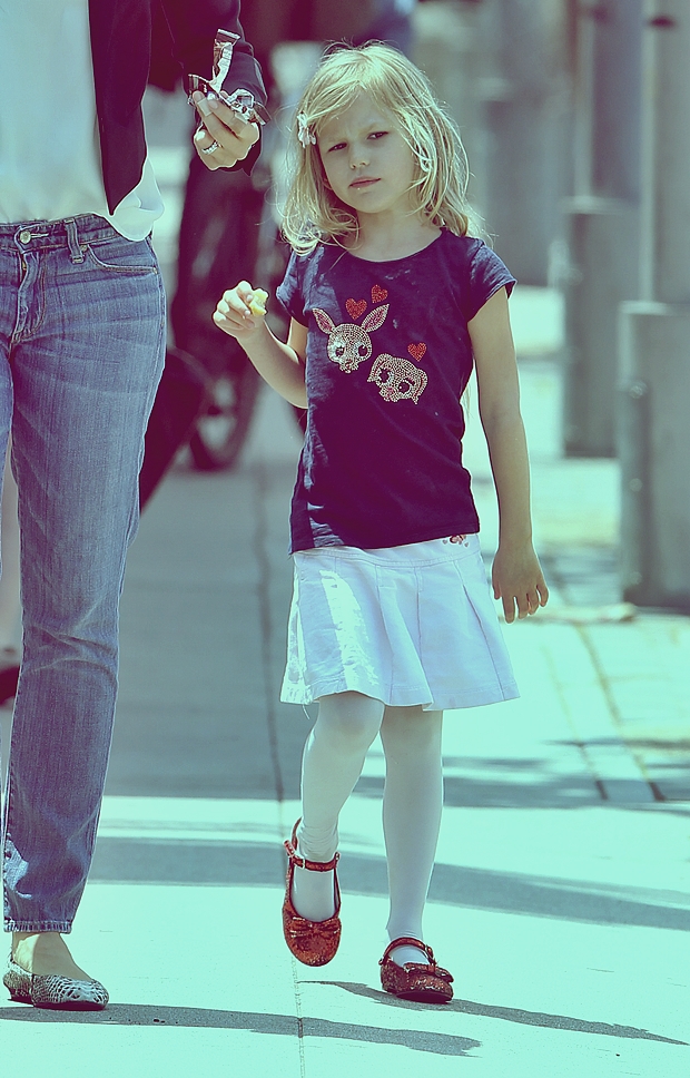 Violet Affleck
