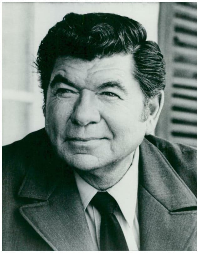 Claude Akins