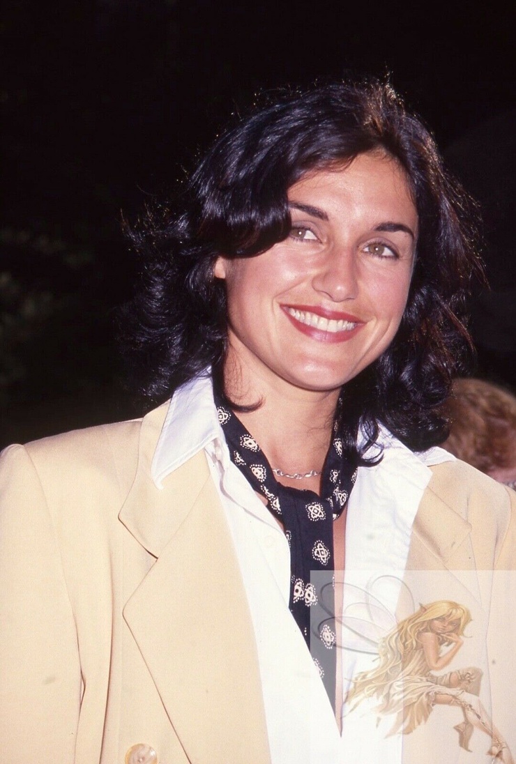 Lisa Zane