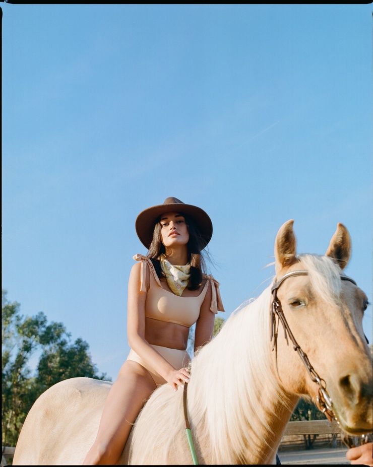 Gizele Oliveira Gizele Oliveira