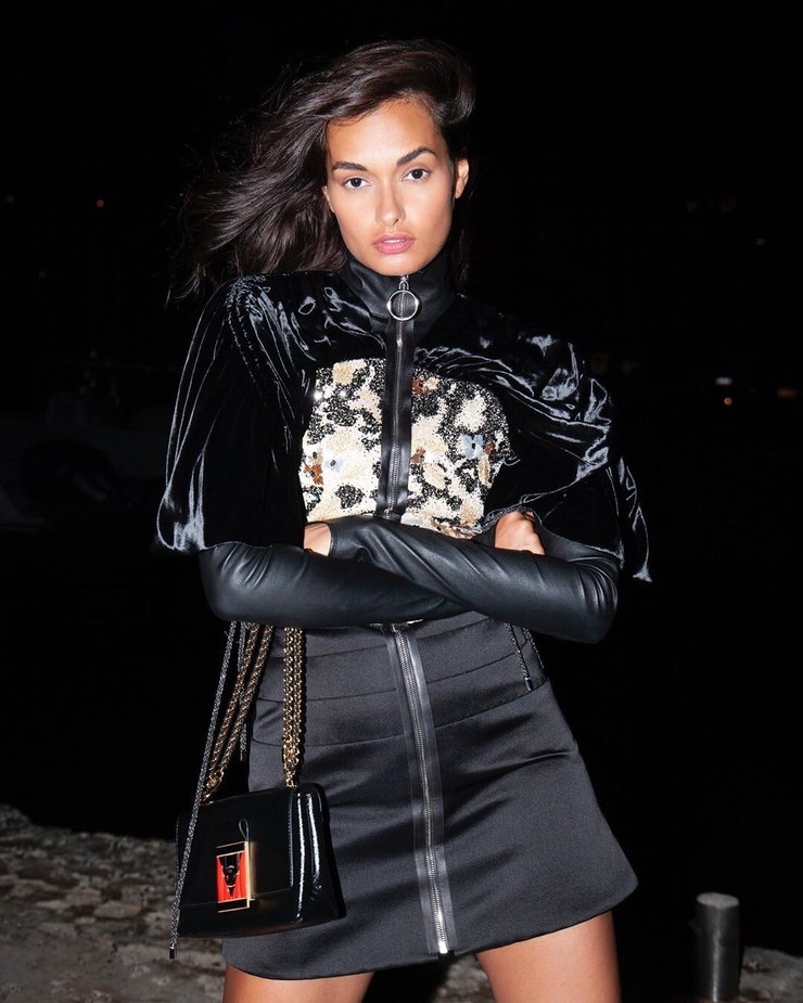 Gizele Oliveira Gizele Oliveira