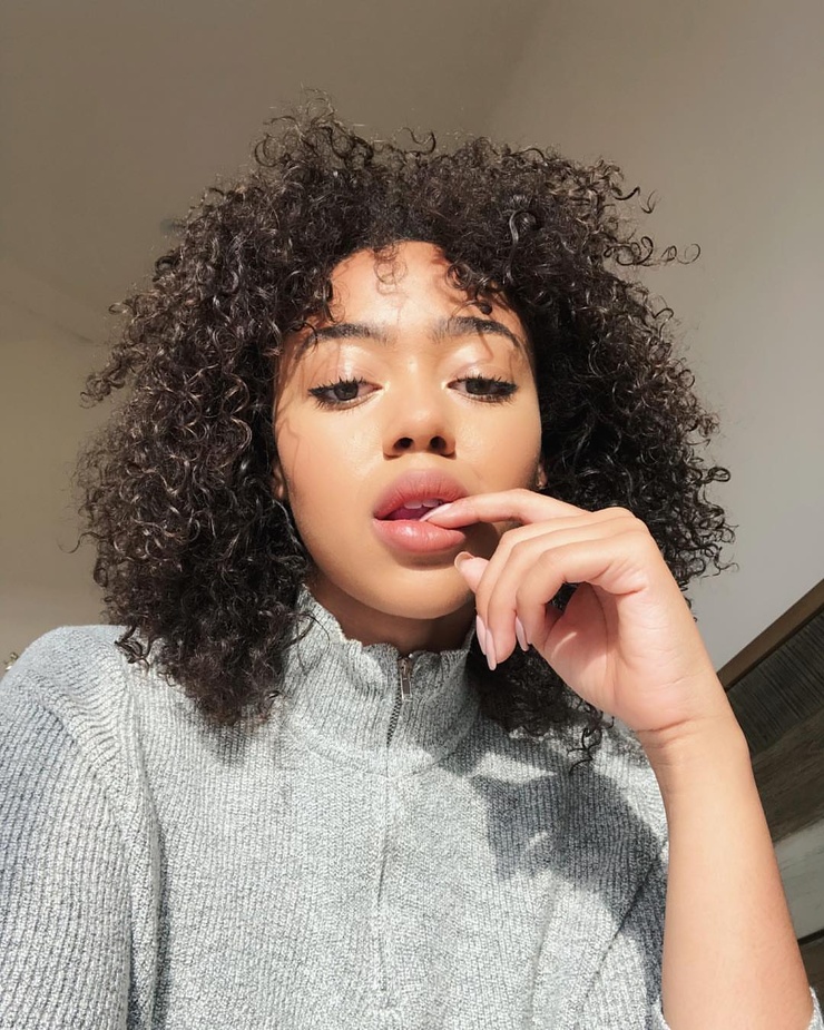 Bella Harris