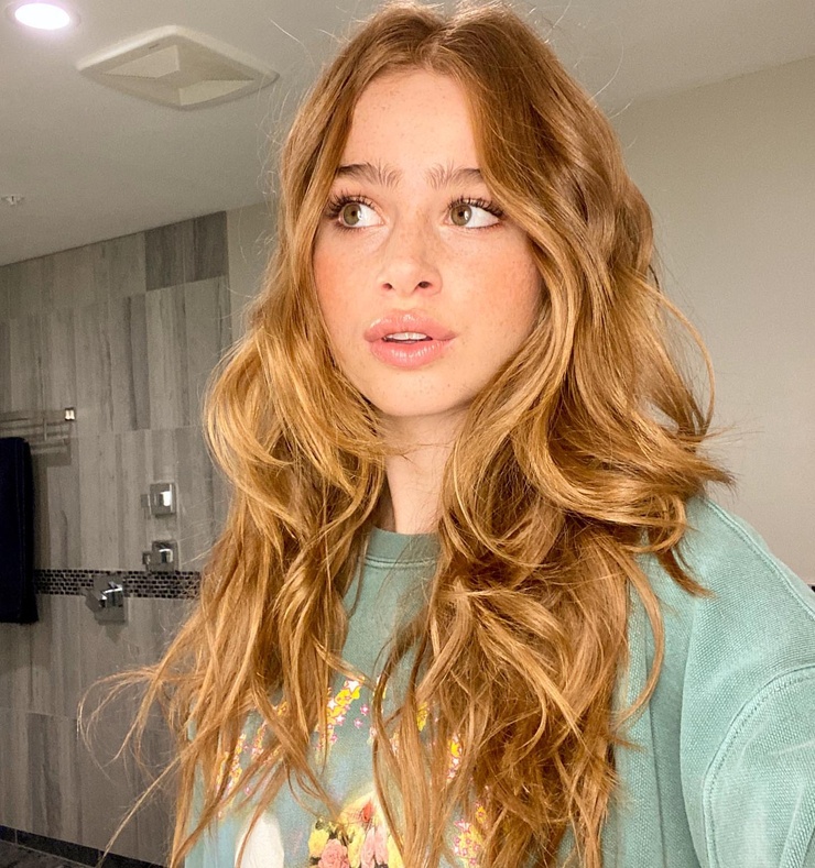 Chloe Melton