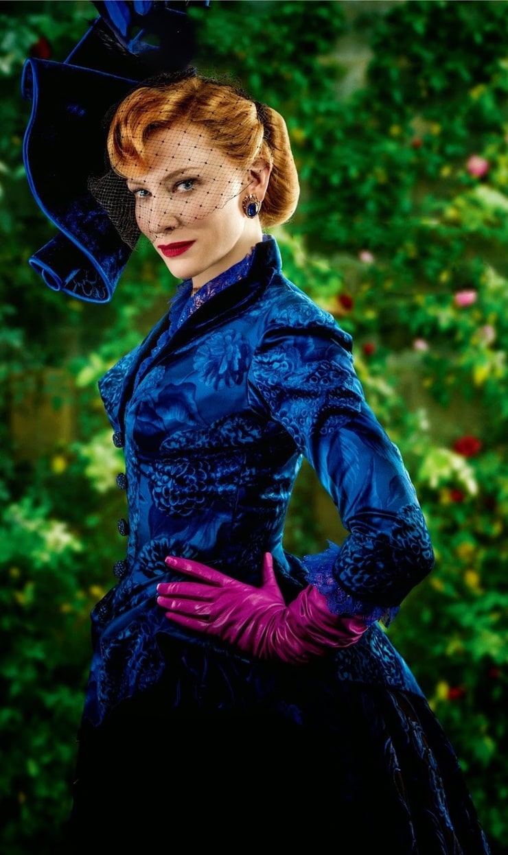Lady Tremaine (Cate Blanchett) .