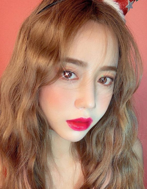 Una Jung