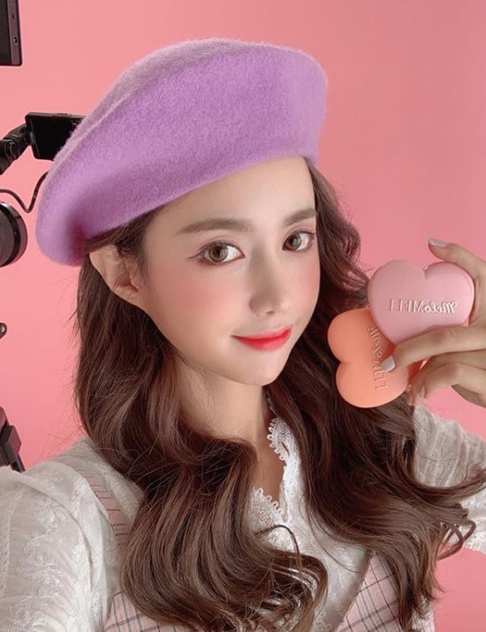 Una Jung
