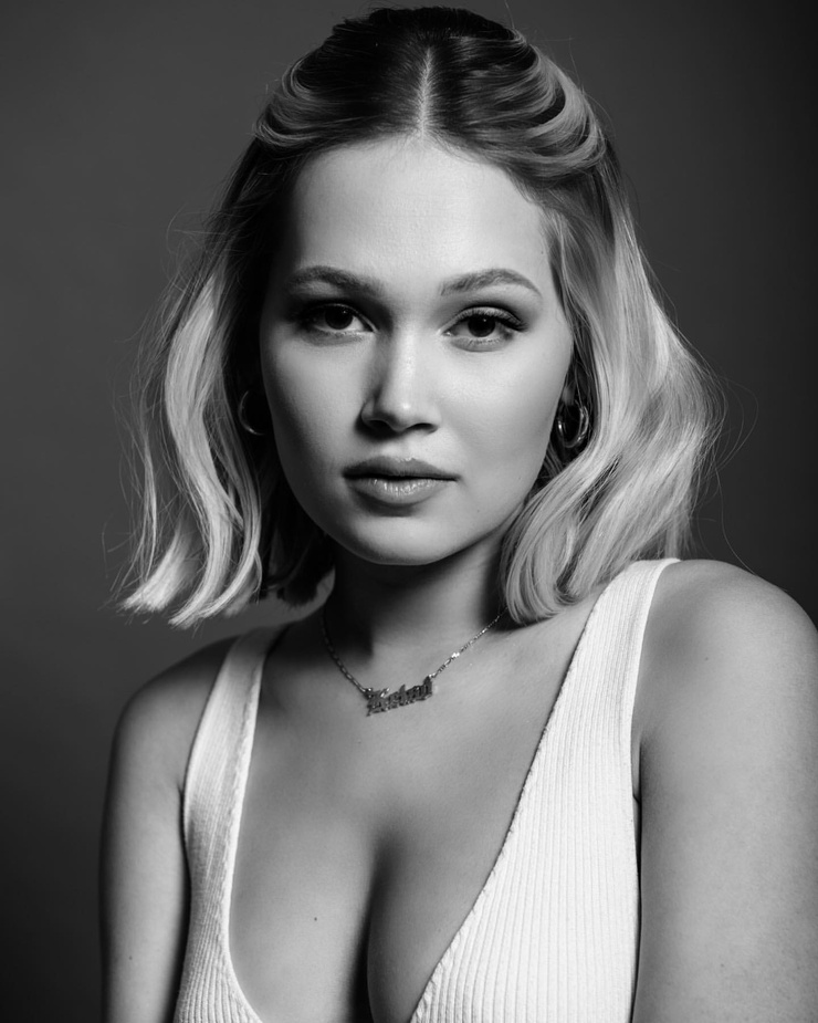 Kelli Berglund Kelli Berglund