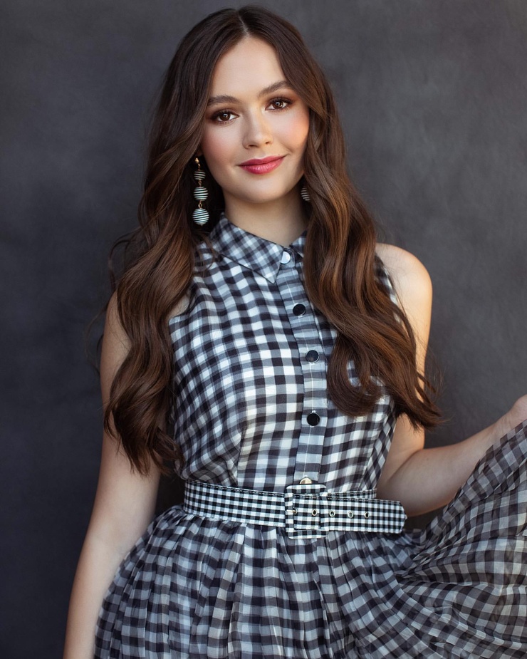 Olivia Sanabia Olivia Sanabia