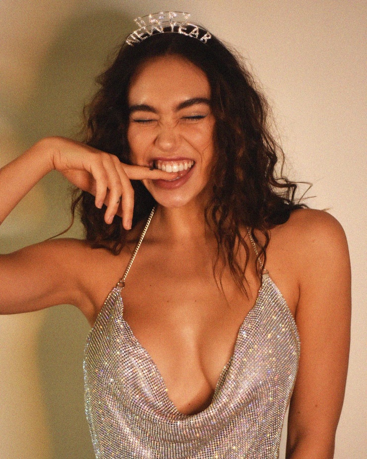 Alexis Ren Alexis Ren