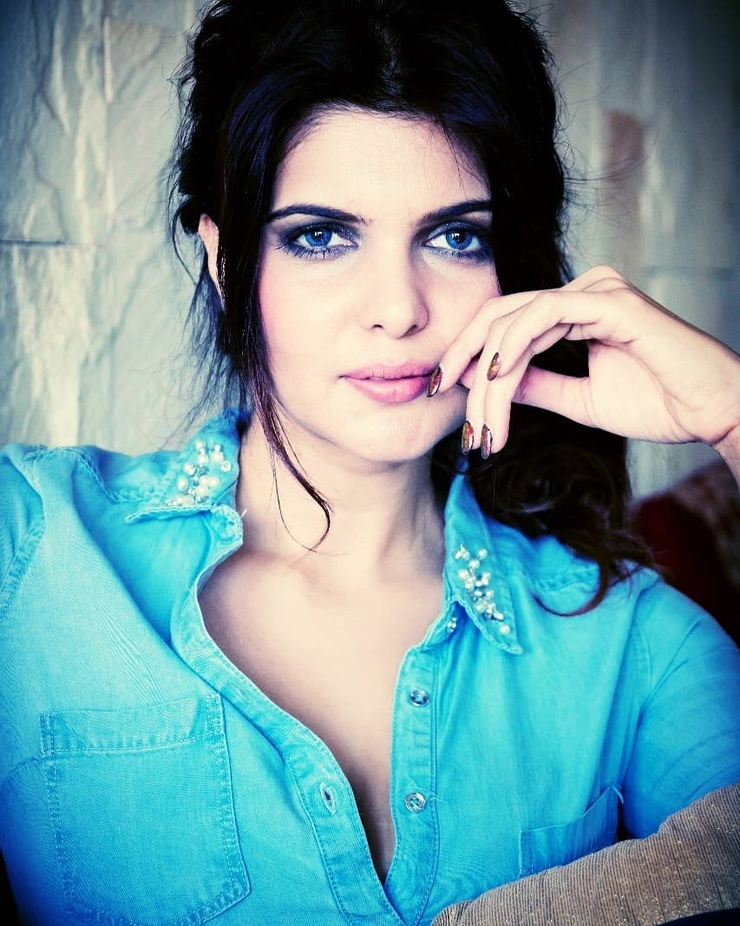 Ihana Dhillon