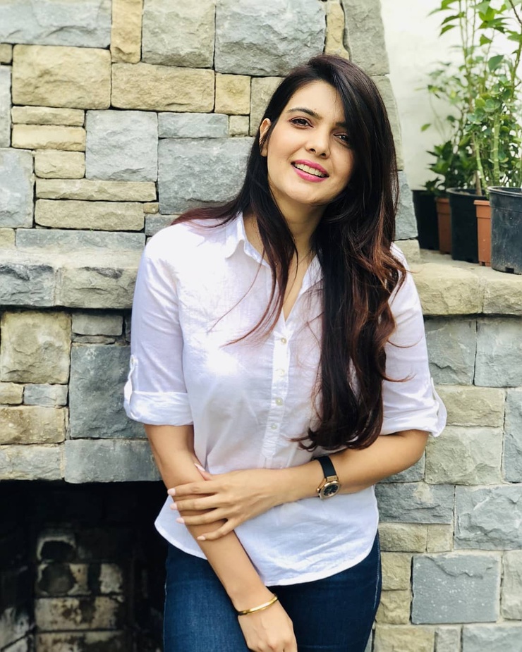 Ihana Dhillon