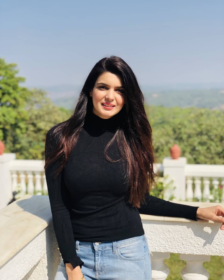 Ihana Dhillon