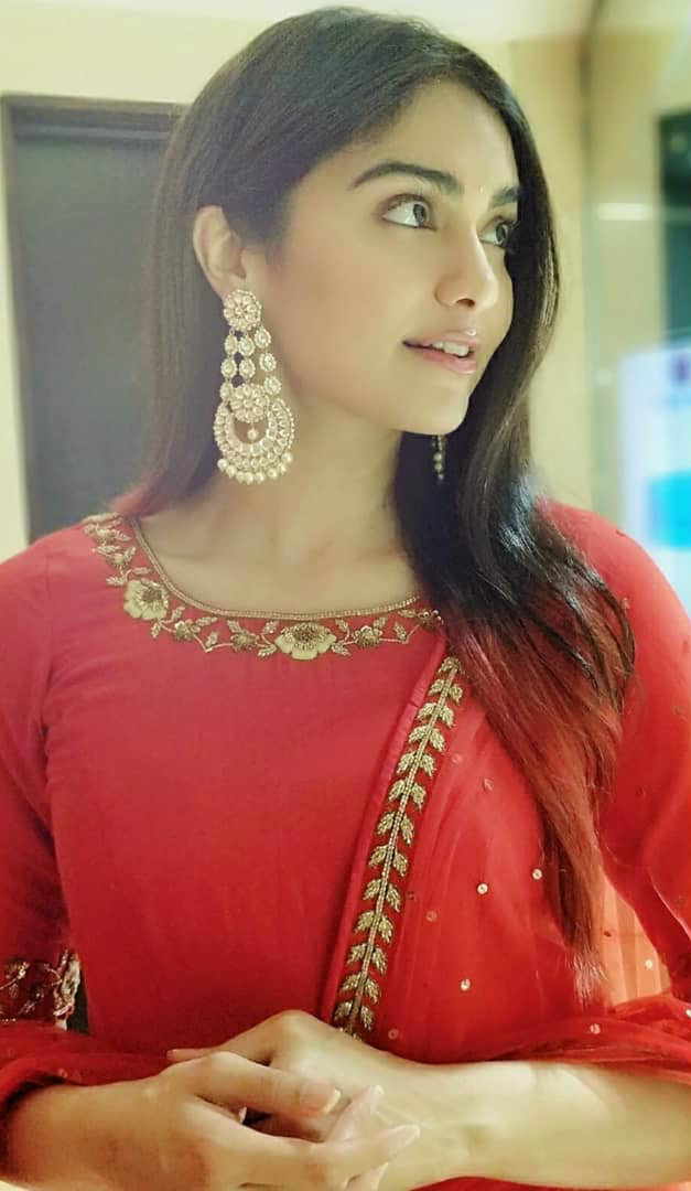 Adah Sharma