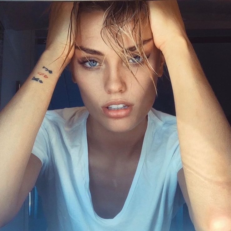 Wallis Day Wallis Day