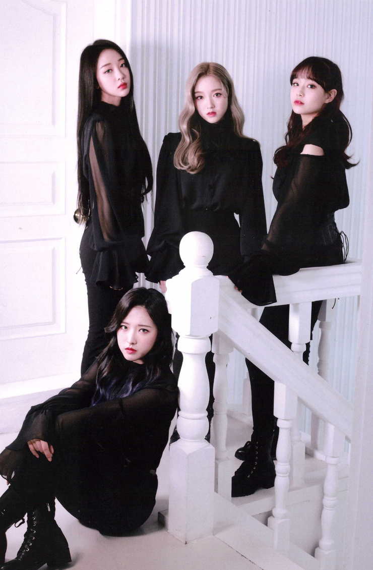 LOONA yyxy LOONA yyxy
