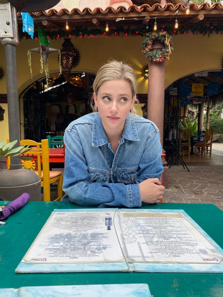 Lili Reinhart