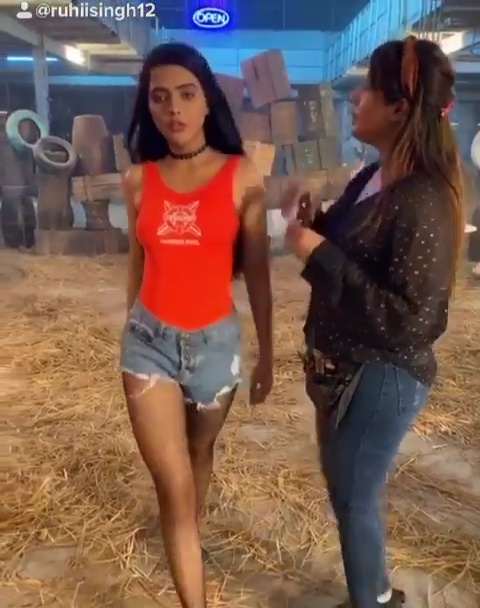 Ruhi Singh
