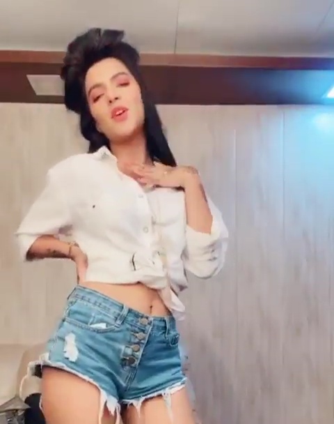 Ruhi Singh