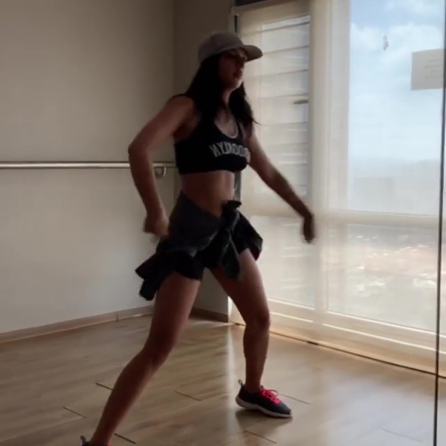 Ruhi Singh