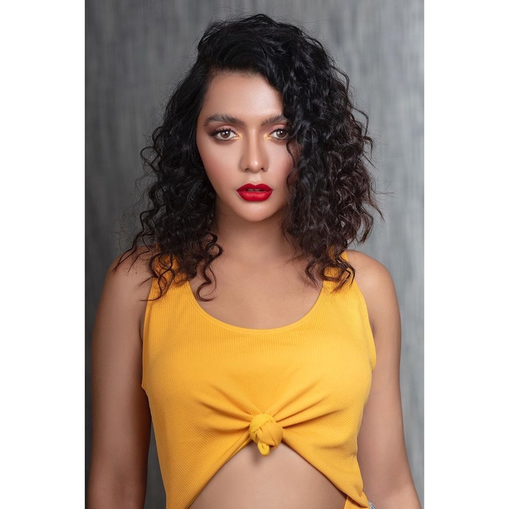 Ruhi Singh Ruhi Singh