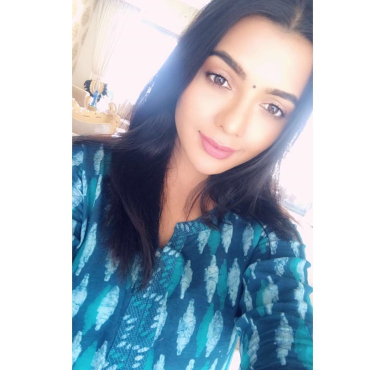 Ruhi Singh Ruhi Singh