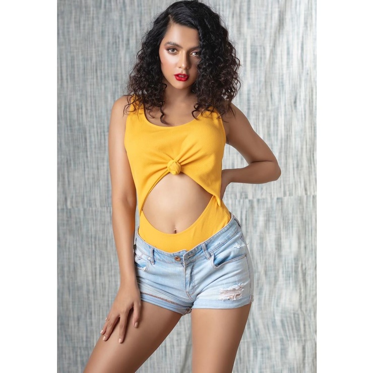 Ruhi Singh
