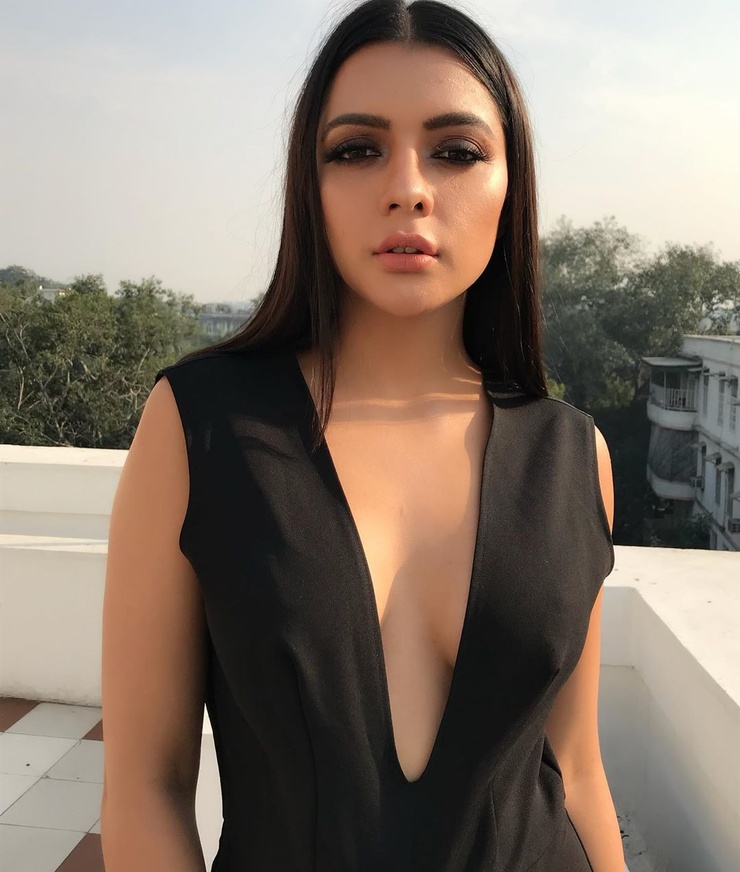 Ruhi Singh Ruhi Singh