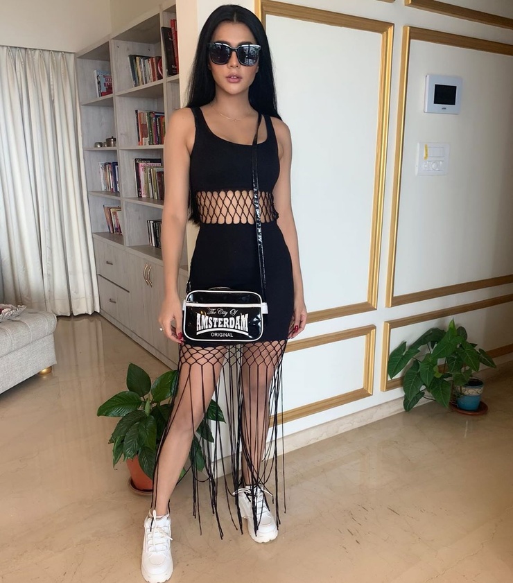 Ruhi Singh