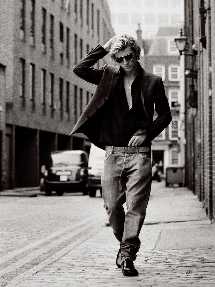 Alex Pettyfer