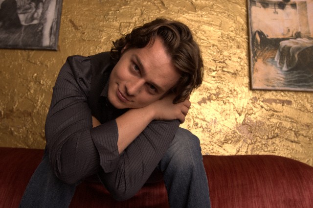 Jonathan Groff