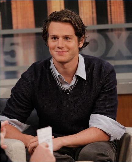 Jonathan Groff